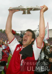 FUSSBALL  1. Liga  FC Bayern  JUBEL Ballack  Meisterschale