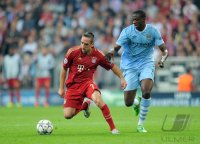 Fussball CHL  Saison 2011/2012: Franck Ribery (li, FC Bayern Muenchen) gegen Yaya Toure  (Manchester City)