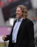 Fussball 1. Bundesliga  Saison 2010/2011:   Liga Total Reporter Michael Schulz