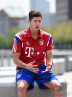 FUSSBALL 1. Bundesliga 14/15: Robert Lewandowski (FC Bayern Muenchen)