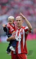 Fussball 1. Bundesliga : JUBEL  Robben mit Sohn Luka (FC Bayern Muenchen)