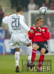 Fussball 1. Bundesliga: Leverkusen - Muenchen, Zweikampf