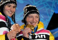 Olympische Spiele 2010 VANCOUVER:  JUBEL HUEFNER -  RODELN FRAUEN