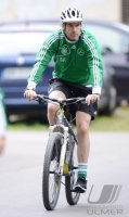 FUSSBALL INTERNATIONAL EURO 2012:  Training der Deutschen Nationalmannschaft