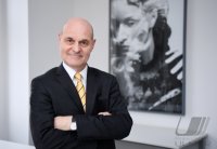 Prof. Dr. Peter Kremsner (Direktor Institut fuer Tropenmedizin UKT Tuebingen)