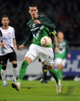 Fussball: 1. Bundesliga Saison 2010/2011: Bremen, WAGNER am Ball