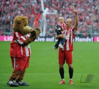 Fussball 1. Bundesliga : JUBEL  Robben mit Sohn Luka (FC Bayern Muenchen)