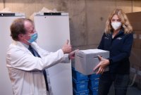 Corona-Impfstoff im Impfzentrum Paul Horn Arena Tuebingen