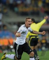 FUSSBALL WM 2010, VORRUNDE: JUBEL PODOLSKI (Deutschland)