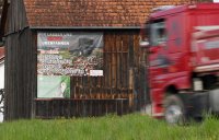Steinbrucherweiterung Frommenhausen (Kreis Tuebingen), LKW Belastung in Hirrlingen