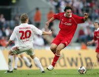 Fussball 1. Bundesliga: Koeln - Bayern, Zweikampf