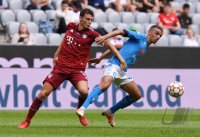 Fussball Audi Football Summit 2021 FC Bayern Muenchen - SSC Neapel