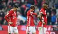 Fussball 1. Bundesliga Saison 16/17: FC Bayern Muenchen - FC Schalke 04