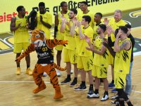 Basketball 2. Bundesliga  19/20: Tigers Tuebingen - Eisbaeren Bremerhaven