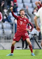 Fussball 1. Bundesliga Saison 21/22: FC Bayern Muenchen - SpVgg Greuther Fuerth