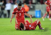 Fussball U21-EURO 2011 Halbfinale:  JUBEL nach dem Sieg Philippe Koch mit Xherdan Shaqiri (v. li., Schweiz)
