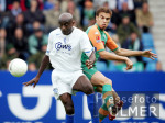 Fussball 1. Bundesliga: Bochum - Bremen, Zweikampf