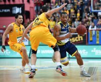 Basketball 1. Bundesliga 14/15 Hauptrunde:  Walter Tigers Tuebingen - Phoenix Hagen