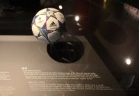 Fussball 1. Bundesliga: Die Erlebniswelt des FC Bayern Muenchen in der Allianz Arena