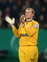 FUSSBALL DFB POKAL  Saison 2012/2013:  Torwart Alexander Manninger (FC Augsburg)