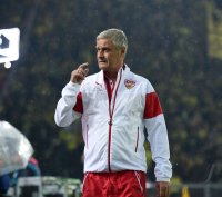 Fussball 1. Bundesliga Saison 14/15: Trainer Armin Veh (VfB Stuttgart)