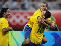 FUSSBALL  Olympia 2008   Viertelfinale  Maenner   Brasilien - Kamerun