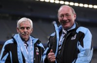 2. Fussball Bundesliga: Vizepraesident Franz Maget mit Praesident Dieter Schneider (v. li. TSV 1860 Muenchen)
