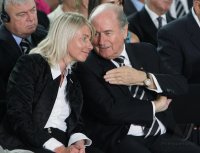 FIFA  WM 2006  FIFA Praesident   Blatter (SUI) und  Freundin Ilona Boguska