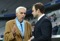 Fussball 2. Bundesliga: Praesident Dieter Schneider mit Geschaeftsfuehrer Robert Schaefer (v. li., TSV 1860 Muenchen)
