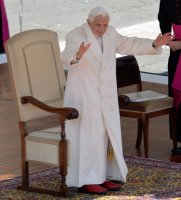 Papst Benedikt XVI letzte Generalaudienz auf dem Petersplatz