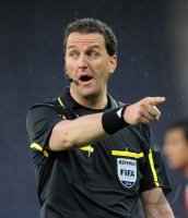 Fussball International Testspiel: Schiri Thomas Einwaller (AUT)