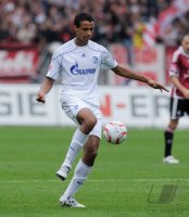 Fussball 1. Bundesliga  Saison 2010/2011: Joel Matip (FC Schalke 04)