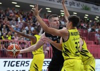 Barmer 2. Basketball Bundesliga  18/19: Tigers Tuebingen - Nuernberg Falcons BC