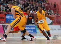Basketball 1. Bundesliga 2012/2013: Walter Tigers Tuebingen  - s Oliver Baskets Wuerzburg