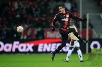 Fussball: 1. Bundesliga Saison 2010/2011: Leverkusen, Renato am Ball