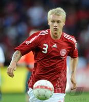 FUSSBALL, INTERNATIONAL: Deanemark, KJAER Einzelaktion