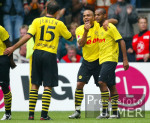 Fussball 1. Bundesliga: Dortmund - Freiburg, Zweikampf