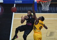 Basketball 1. Bundesliga 16/17 Hauptrunde: Walter Tigers Tuebingen - medi Bayreuth