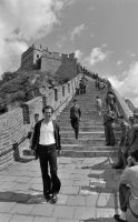 Fussball Beckenbauer (Cosmos New York) vor der Chinesischen Mauer