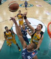 Basketball 1. Bundesliga  06/07 Walter Tigers Tuebingen  - Skyliners Frankfurt