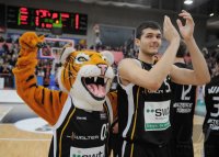 1. Basketball Bundesliga 2010/2011: Walter Tigers Tuebingen  - Giants Duesseldorf