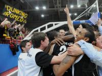 Basketball  1. Bundesliga  09/10 JUBEL TRAVIS  (Walter Tigers Tuebingen)