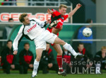 Fussball 2. Bundesliga: Reutlingen - Oberhausen, Zweikampf