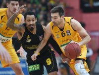 Basketball 1. Bundesliga 14/15 Hauptrunde:  Walter Tigers Tuebingen - MHP RIESEN Ludwigsburg