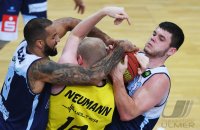 Basketball 2. Bundesliga  19/20: Tigers Tuebingen - Eisbaeren Bremerhaven