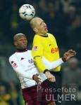 Fussball 1. Bundesliga: Dortmund - Kaiserslautern, Zweikampf