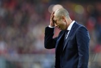 Fussball 1. Bundesliga Saison 14/15: Trainer Roberto Di Matteo (FC Schalke 04)