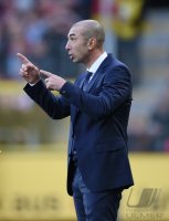 Fussball 1. Bundesliga Saison 14/15: Trainer Roberto Di Matteo (FC Schalke 04)