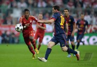 FUSSBALL INTERNATIONAL CHL HALBFINALE 12/13: FC Bayern Muenchen - FC Barcelona