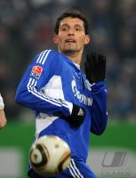 FUSSBALL, 1. BUNDESLIGA, 20. Spieltag: Schalke, KURANYI Einzelaktion